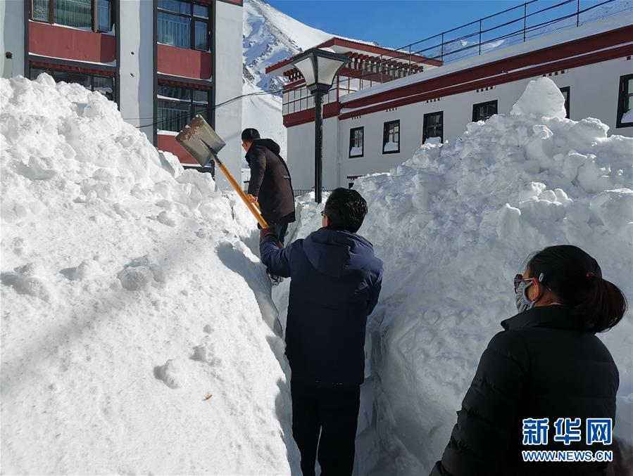 岗巴雪村交通新篇章，通达之路启航，新征程开启